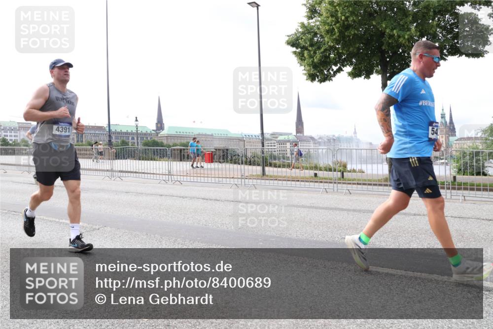29.06.2025 - hella hamburg halbmarathon Lena Gebhardt http://msf.ph/oto/8400689 29.06.2025 10:23:45 Lombardsbrücke 4391, 1048, 1304, 1362, 1444, 1545, 2125, 2489, 4122, 4391, 4597, 4646, 4728, 4990, 5055, 5160, 5258, 5260, 5358, 5406, 5661, 6502, 6747, 7013, 7029, 7820, 8031, 8141, 8149, 8181, 8502, 8676, 8717, 9217, 9603, 9715, 10649, 10739, 11044, 11300, 11415, 11454, 11793, 11798, 11879, 12874, 13149, 14265, 14510, 14512, 14521, 14821, 15709, 15739, 15853, 16185, 16251, 17013, 17199, 17719 meine-sportfotos.de