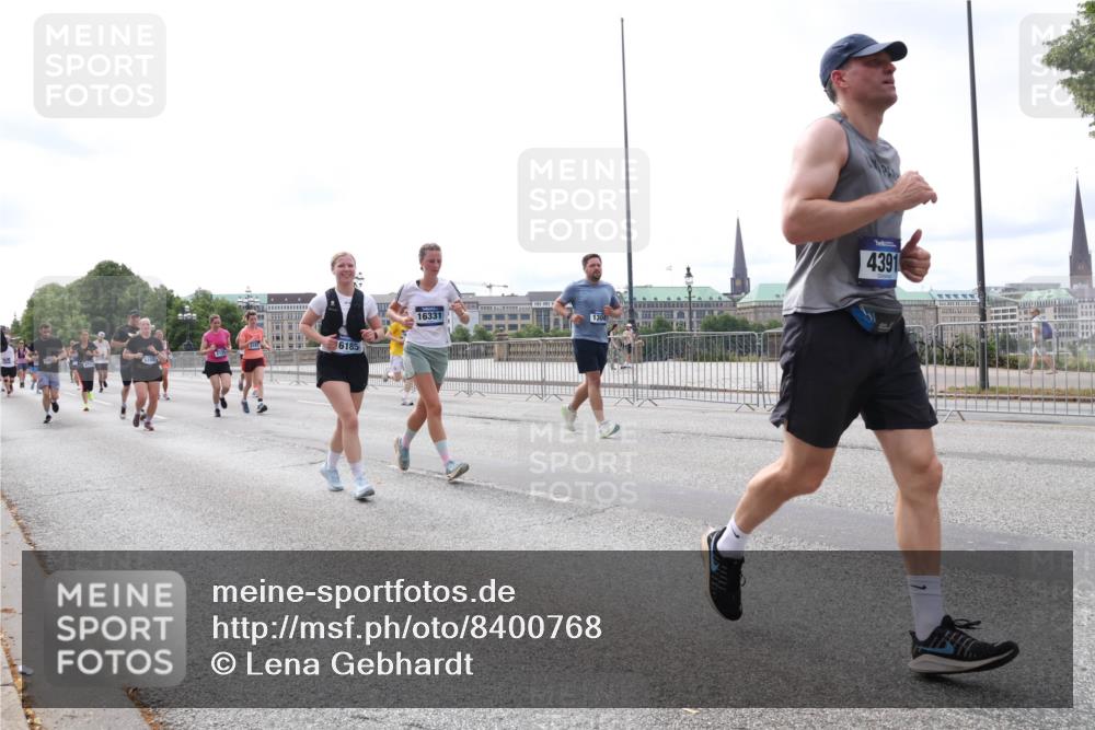 29.06.2025 - hella hamburg halbmarathon Lena Gebhardt http://msf.ph/oto/8400768 29.06.2025 10:23:46 Lombardsbrücke 6185, 16331, 1304, 4391, 1048, 1304, 1362, 1444, 1545, 2125, 2489, 3013, 4122, 4391, 4597, 4646, 4728, 4990, 5055, 5160, 5258, 5260, 5358, 5406, 5661, 6747, 7013, 7029, 7426, 7820, 8031, 8141, 8149, 8181, 8502, 8676, 8717, 9217, 9603, 9715, 10649, 11044, 11300, 11415, 11454, 11793, 11798, 11879, 12874, 13149, 14265, 14510, 14512, 14521, 14821, 15709, 15739, 15853, 16185, 16251, 17199, 17719 meine-sportfotos.de
