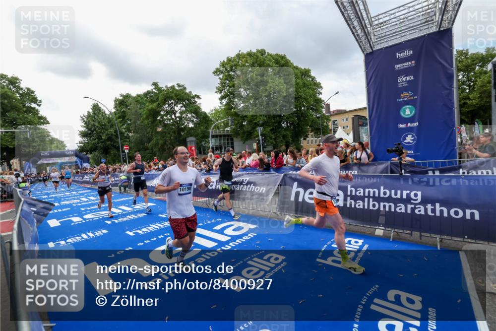 29.06.2025 - hella hamburg halbmarathon Zöllner http://msf.ph/oto/8400927 29.06.2025 10:37:19 Ziel 4860, 5003, 10190, 11423, 12900, 13972, 14459, 15178, 17137, 17726 meine-sportfotos.de
