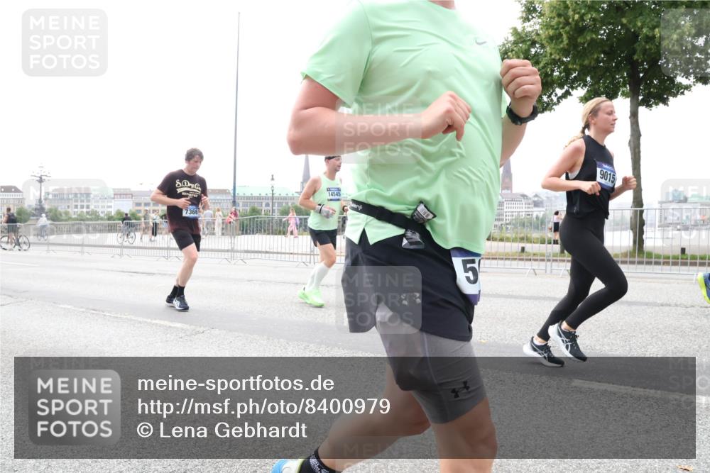29.06.2025 - hella hamburg halbmarathon Lena Gebhardt http://msf.ph/oto/8400979 29.06.2025 10:50:00 Lombardsbrücke 7366, 14545, 5, 9015, 1040, 1041, 1487, 1511, 1805, 1888, 2212, 2466, 2862, 2997, 3701, 3710, 3805, 4090, 4168, 4870, 5076, 5552, 5694, 5749, 5751, 5997, 6680, 6694, 6830, 7305, 7339, 7366, 7679, 7721, 7722, 7755, 8065, 8254, 9015, 9162, 9605, 9940, 10060, 10286, 10403, 10617, 10683, 10704, 11030, 11426, 11716, 11760, 12079, 12124, 12388, 13127, 13128, 13309, 13381, 13744, 13764, 13846, 14144, 14505, 14545, 14692, 14940, 15626 meine-sportfotos.de