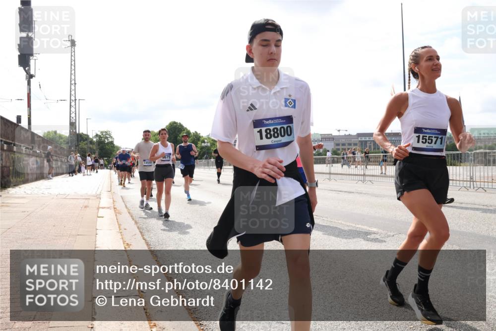 29.06.2025 - hella hamburg halbmarathon Lena Gebhardt http://msf.ph/oto/8401142 29.06.2025 10:16:09 Lombardsbrücke 14559, 9675, 18800, 15571, 1156, 1212, 1244, 1308, 1599, 1651, 2071, 2076, 2165, 2436, 2803, 2835, 3030, 3134, 3167, 3648, 4007, 4583, 4637, 4828, 5046, 5294, 5423, 6024, 7753, 7897, 7941, 7942, 8169, 8274, 8554, 8597, 8645, 8746, 8885, 9192, 9601, 9628, 9675, 9784, 9802, 9810, 9881, 10107, 10108, 10139, 10141, 10183, 10292, 10608, 10844, 10990, 11113, 11303, 11344, 11345, 11478, 11774, 11783, 11818, 12427, 12469, 13179, 13818, 13951, 14423, 14550 meine-sportfotos.de