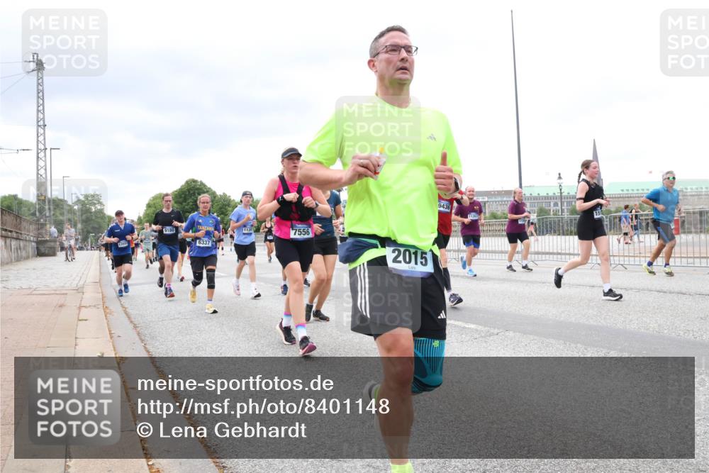 29.06.2025 - hella hamburg halbmarathon Lena Gebhardt http://msf.ph/oto/8401148 29.06.2025 10:58:08 Lombardsbrücke 9180, 1135, 7556, 1355, 6337, 2015, 9436, 1001, 1123, 1242, 1248, 1388, 1845, 2015, 2043, 2169, 2273, 2275, 2451, 2567, 2900, 3191, 3540, 3644, 3936, 3954, 4059, 4117, 4429, 4521, 4830, 5104, 5676, 5782, 5988, 6316, 6337, 6825, 6916, 7172, 7193, 7262, 7556, 7617, 7664, 7783, 7977, 7990, 8076, 8159, 8439, 8440, 8441, 8442, 8474, 8512, 8713, 8773, 8888, 9059, 9123, 9180, 9239, 9319, 9394, 9398, 9436, 9481, 9613, 9636, 9832, 10498 meine-sportfotos.de