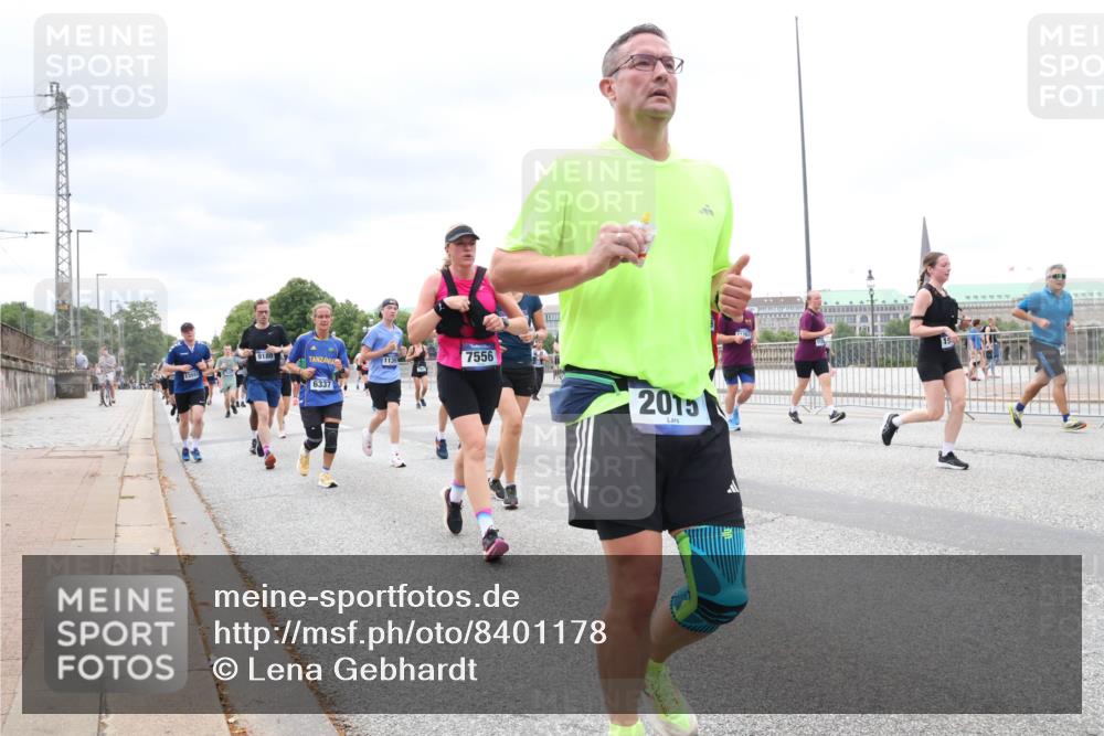 29.06.2025 - hella hamburg halbmarathon Lena Gebhardt http://msf.ph/oto/8401178 29.06.2025 10:58:08 Lombardsbrücke 9180, 1139, 6337, 7556, 2015, 1001, 1123, 1242, 1248, 1388, 1845, 2015, 2043, 2169, 2273, 2275, 2451, 2567, 2900, 3191, 3540, 3644, 3936, 3954, 4059, 4117, 4429, 4521, 4830, 5104, 5676, 5782, 5988, 6316, 6337, 6825, 6916, 7172, 7193, 7262, 7556, 7617, 7664, 7783, 7977, 7990, 8076, 8159, 8439, 8440, 8441, 8442, 8474, 8512, 8713, 8773, 8888, 9059, 9123, 9180, 9239, 9319, 9394, 9398, 9436, 9481, 9613, 9636, 9832, 10498 meine-sportfotos.de