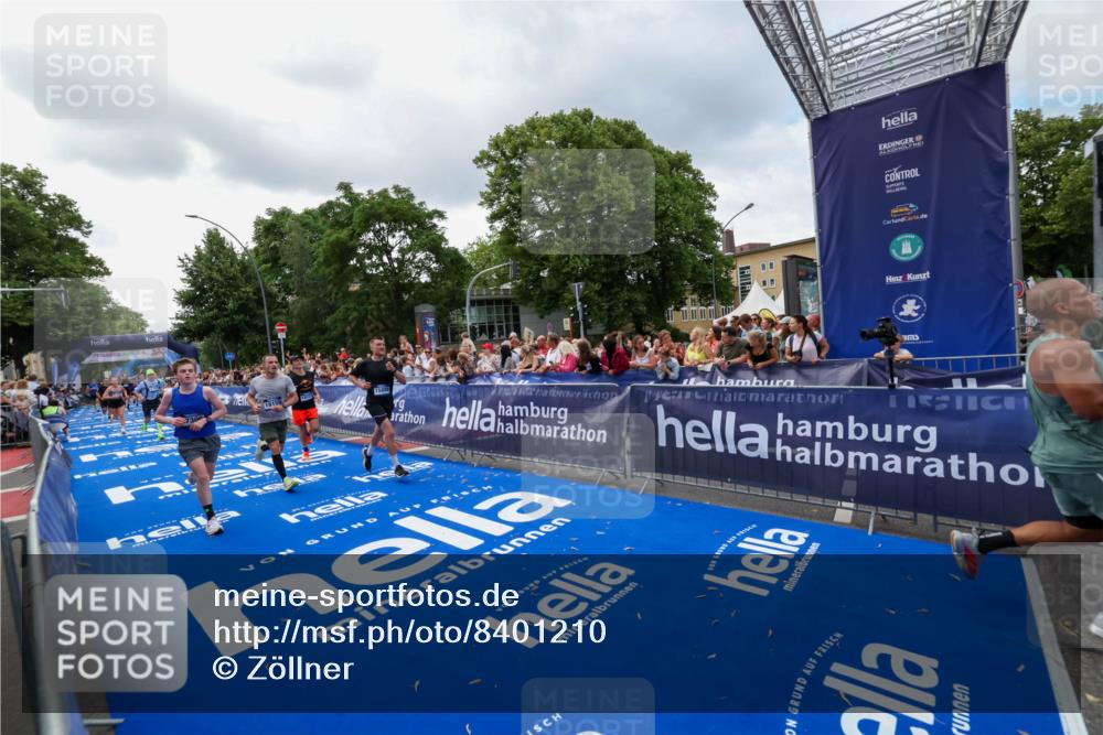 29.06.2025 - hella hamburg halbmarathon Zöllner http://msf.ph/oto/8401210 29.06.2025 10:37:31 Ziel 2767, 5042, 6047, 7831, 9017, 9914, 12739, 13372, 15888, 17306, 18159, 18723 meine-sportfotos.de