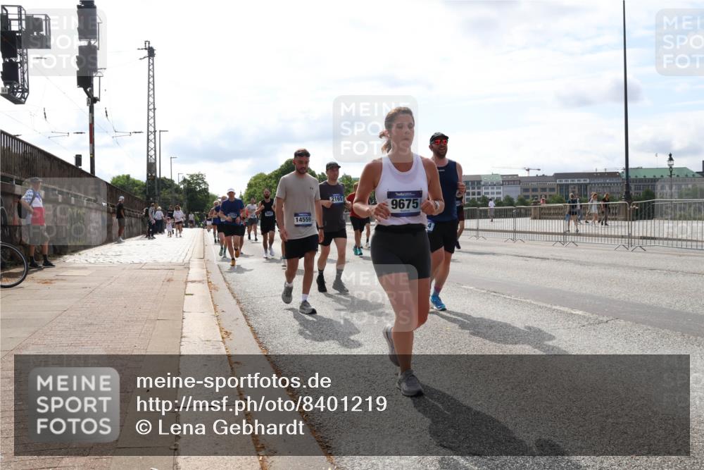29.06.2025 - hella hamburg halbmarathon Lena Gebhardt http://msf.ph/oto/8401219 29.06.2025 10:16:11 Lombardsbrücke 14559, 2165, 9675, 1156, 1212, 1244, 1308, 1599, 1651, 2071, 2076, 2165, 2436, 2803, 2835, 3030, 3134, 3167, 3648, 4007, 4583, 4637, 4828, 5046, 5294, 5423, 6024, 7753, 7897, 7941, 7942, 8169, 8274, 8554, 8597, 8645, 8746, 8885, 9601, 9628, 9675, 9784, 9802, 9810, 9881, 10107, 10139, 10141, 10183, 10292, 10608, 10844, 10990, 11113, 11303, 11344, 11345, 11478, 11774, 11783, 11818, 12427, 12469, 13179, 13818, 13951, 14423, 14550 meine-sportfotos.de