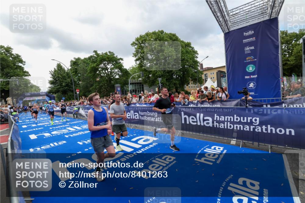 29.06.2025 - hella hamburg halbmarathon Zöllner http://msf.ph/oto/8401263 29.06.2025 10:37:31 Ziel 2767, 5042, 6047, 7831, 9017, 9914, 12739, 13372, 15888, 17306, 18159, 18723 meine-sportfotos.de