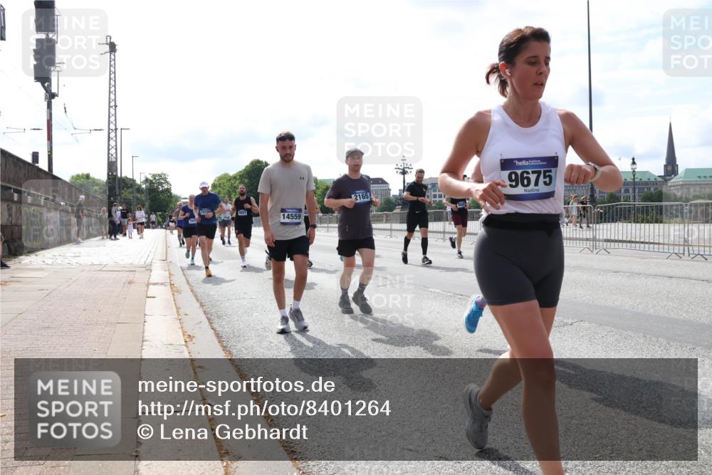 29.06.2025 - hella hamburg halbmarathon Lena Gebhardt http://msf.ph/oto/8401264 29.06.2025 10:16:12 Lombardsbrücke 9881, 14559, 2165, 9675, 1156, 1212, 1244, 1308, 1599, 1651, 2071, 2076, 2165, 2436, 2803, 2835, 3030, 3134, 3167, 3648, 4007, 4583, 4637, 4828, 5046, 5294, 5423, 6024, 7753, 7897, 7941, 7942, 8169, 8274, 8554, 8597, 8645, 8746, 8847, 8885, 9601, 9628, 9675, 9784, 9802, 9810, 9881, 10107, 10139, 10141, 10183, 10292, 10608, 10844, 10990, 11113, 11303, 11344, 11345, 11478, 11774, 11783, 11818, 12427, 12469, 13179, 13818, 13951, 14423 meine-sportfotos.de
