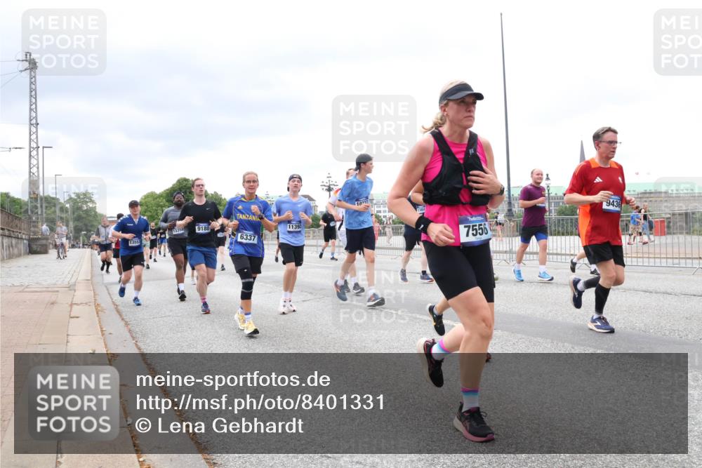 29.06.2025 - hella hamburg halbmarathon Lena Gebhardt http://msf.ph/oto/8401331 29.06.2025 10:58:09 Lombardsbrücke 1335, 9180, 11392, 13553, 6337, 10737, 7556, 9436, 1001, 1123, 1248, 1388, 1845, 2015, 2043, 2169, 2273, 2275, 2451, 2567, 2900, 3191, 3540, 3644, 3868, 3936, 4059, 4117, 4429, 4521, 5104, 5159, 5655, 5676, 5782, 5988, 6316, 6337, 6825, 6916, 7172, 7193, 7262, 7556, 7617, 7664, 7783, 7977, 7990, 8076, 8159, 8439, 8440, 8441, 8442, 8474, 8512, 8713, 8773, 8888, 9059, 9123, 9180, 9239, 9319, 9394, 9398, 9436, 9481, 9613, 9636, 9832, 10498 meine-sportfotos.de
