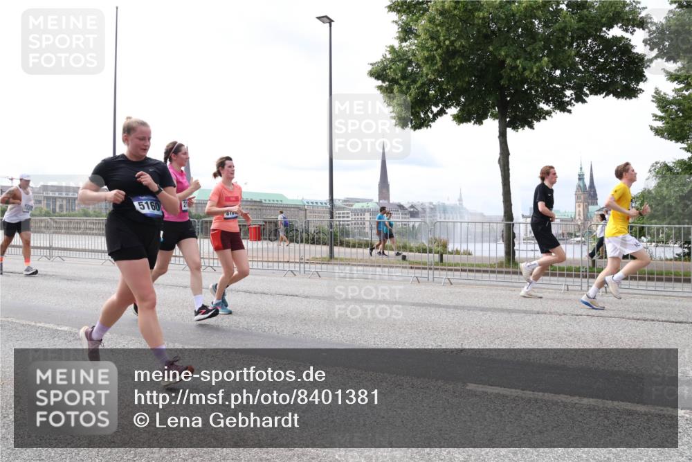 29.06.2025 - hella hamburg halbmarathon Lena Gebhardt http://msf.ph/oto/8401381 29.06.2025 10:23:50 Lombardsbrücke 5160, 21, 010, 1048, 1304, 1444, 1545, 2125, 2489, 3013, 3185, 4122, 4391, 4597, 4646, 4990, 5039, 5055, 5160, 5258, 5260, 5358, 5406, 5661, 5954, 6747, 7013, 7029, 7426, 7820, 8031, 8141, 8149, 8181, 8502, 8676, 8717, 9217, 9603, 9715, 10649, 11044, 11300, 11306, 11347, 11415, 11454, 11793, 11879, 12874, 13149, 14265, 14510, 14512, 14521, 15709, 15739, 15853, 16185, 16251, 17199 meine-sportfotos.de