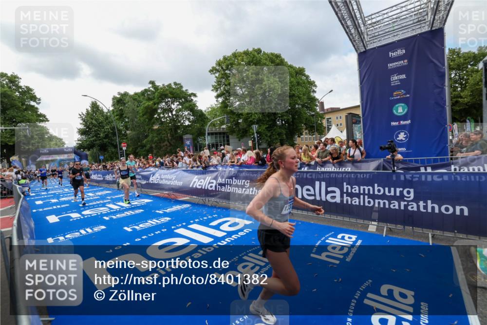 29.06.2025 - hella hamburg halbmarathon Zöllner http://msf.ph/oto/8401382 29.06.2025 10:37:35 Ziel 1290, 5042, 5791, 6047, 7831, 9017, 9914, 10451, 10922, 13372, 18216 meine-sportfotos.de