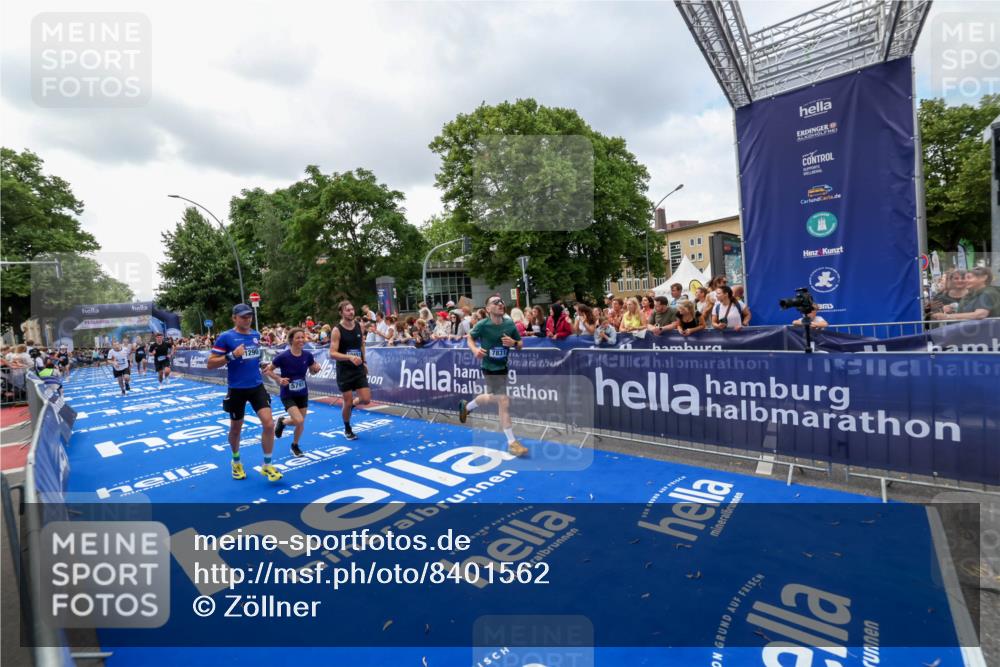 29.06.2025 - hella hamburg halbmarathon Zöllner http://msf.ph/oto/8401562 29.06.2025 10:37:39 Ziel 1290, 5791, 7831, 10451, 10922, 11106, 14934, 18193, 18216 meine-sportfotos.de