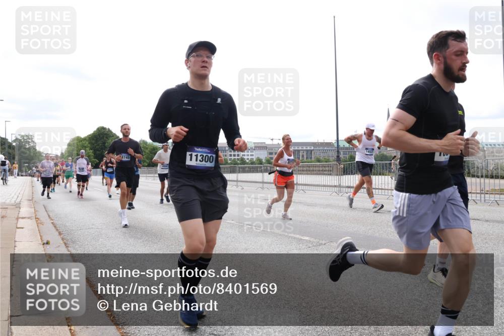 29.06.2025 - hella hamburg halbmarathon Lena Gebhardt http://msf.ph/oto/8401569 29.06.2025 10:23:51 Lombardsbrücke 8745, 11300, 145, 1048, 1304, 1389, 1444, 1545, 2125, 2489, 3013, 3185, 4122, 4391, 4597, 4646, 4990, 5039, 5055, 5160, 5258, 5260, 5358, 5406, 5661, 5954, 6747, 7013, 7029, 7426, 7820, 8031, 8141, 8149, 8181, 8502, 8676, 8717, 9217, 9603, 9715, 10649, 11044, 11300, 11306, 11347, 11415, 11454, 11793, 11879, 12874, 13149, 14265, 14510, 14512, 14521, 15709, 15739, 15853, 16185, 16251, 17199 meine-sportfotos.de