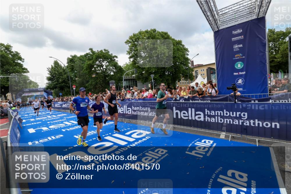 29.06.2025 - hella hamburg halbmarathon Zöllner http://msf.ph/oto/8401570 29.06.2025 10:37:39 Ziel 1290, 5791, 7831, 10451, 10922, 11106, 14934, 18193, 18216 meine-sportfotos.de