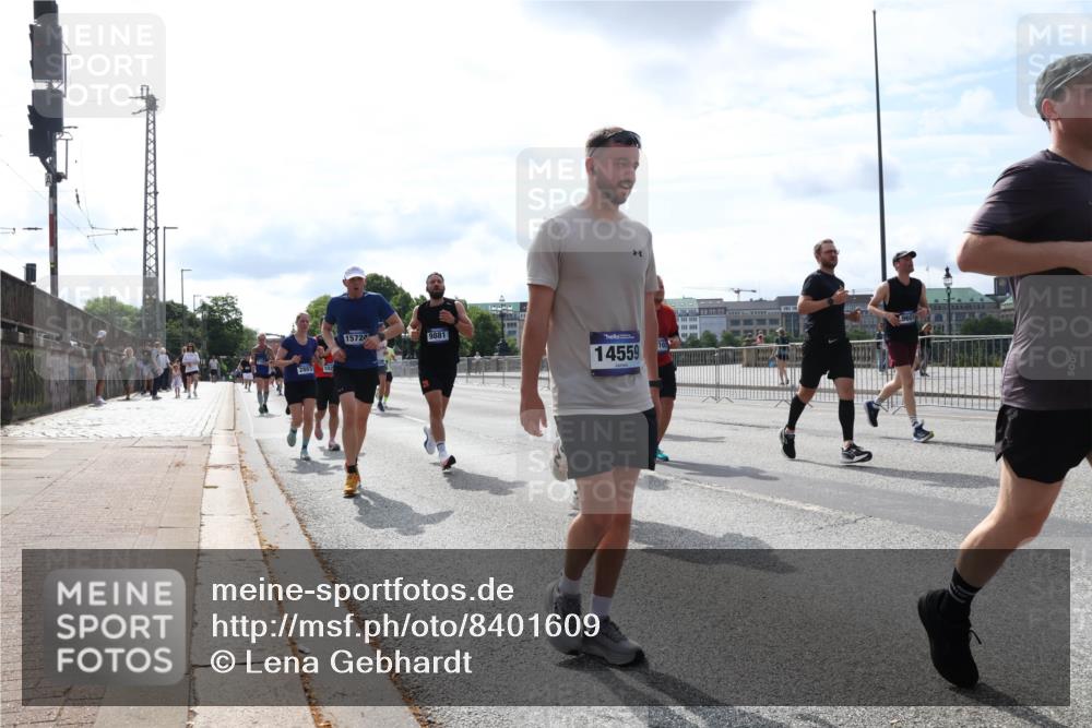 29.06.2025 - hella hamburg halbmarathon Lena Gebhardt http://msf.ph/oto/8401609 29.06.2025 10:16:13 Lombardsbrücke 2803, 15724, 9881, 14559, 1156, 1212, 1244, 1308, 1599, 1651, 2071, 2076, 2165, 2436, 2803, 2835, 3030, 3134, 3156, 3167, 3484, 3648, 4583, 4637, 4828, 5046, 5294, 5423, 6024, 7753, 7897, 7941, 7942, 8169, 8274, 8295, 8554, 8597, 8645, 8746, 8847, 8885, 9601, 9628, 9675, 9784, 9802, 9810, 9881, 10107, 10139, 10141, 10183, 10292, 10608, 10844, 10990, 11113, 11303, 11344, 11345, 11478, 11774, 11783, 11818, 12427, 12469, 13179, 13951, 14423 meine-sportfotos.de