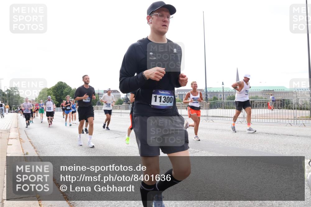 29.06.2025 - hella hamburg halbmarathon Lena Gebhardt http://msf.ph/oto/8401636 29.06.2025 10:23:52 Lombardsbrücke 18745, 11300, 803, 1048, 1304, 1389, 1444, 1545, 2125, 2489, 3013, 3185, 3579, 4122, 4391, 4597, 4646, 4990, 4993, 5039, 5055, 5160, 5258, 5260, 5358, 5406, 5661, 5954, 6747, 7013, 7029, 7426, 8031, 8141, 8149, 8181, 8502, 8676, 8717, 9217, 9603, 9715, 10649, 11044, 11300, 11306, 11347, 11415, 11454, 11793, 11879, 12874, 13149, 14265, 14510, 14512, 14521, 15709, 15739, 15853, 16185, 16251, 17199 meine-sportfotos.de