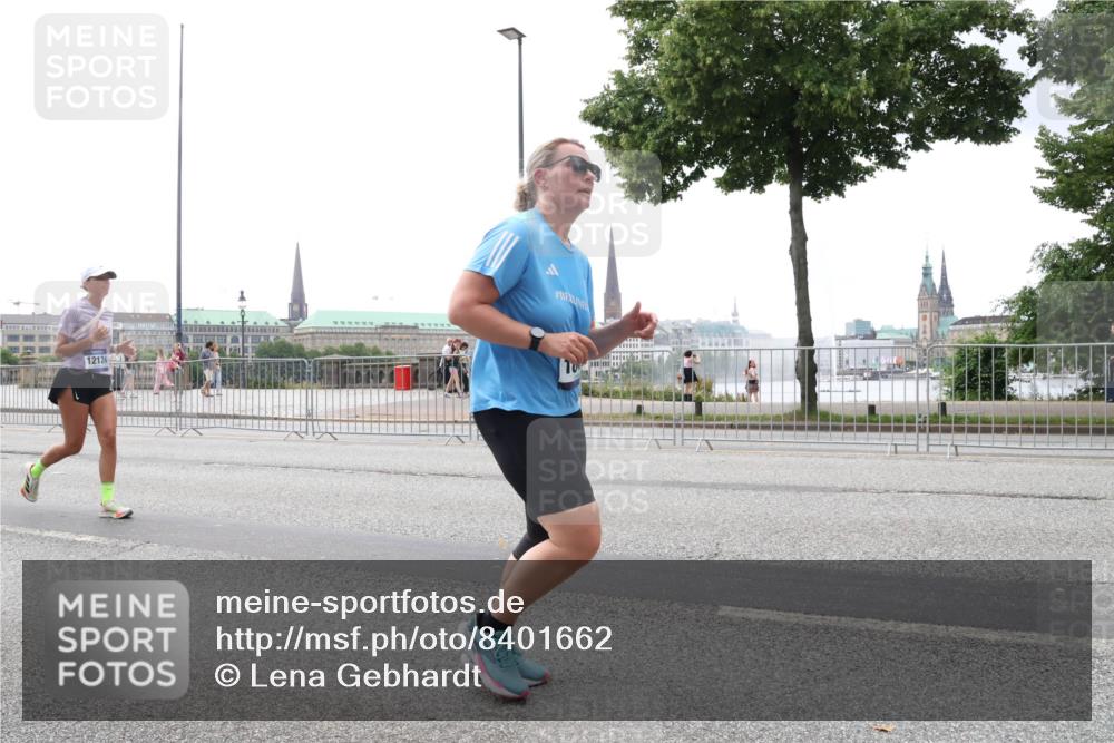 29.06.2025 - hella hamburg halbmarathon Lena Gebhardt http://msf.ph/oto/8401662 29.06.2025 10:50:02 Lombardsbrücke 1040, 1041, 1487, 1511, 1888, 2212, 2466, 2862, 2997, 3701, 3710, 3805, 3897, 4090, 4168, 4870, 5076, 5119, 5552, 5694, 5749, 5751, 5997, 6680, 6694, 6830, 7305, 7339, 7366, 7679, 7721, 7722, 7755, 8065, 8254, 9015, 9162, 9605, 9940, 10060, 10286, 10403, 10617, 10683, 10704, 11030, 11426, 11716, 11760, 12079, 12124, 12388, 13127, 13128, 13309, 13381, 13744, 13764, 13846, 14144, 14505, 14545, 14692, 14940, 15626 meine-sportfotos.de