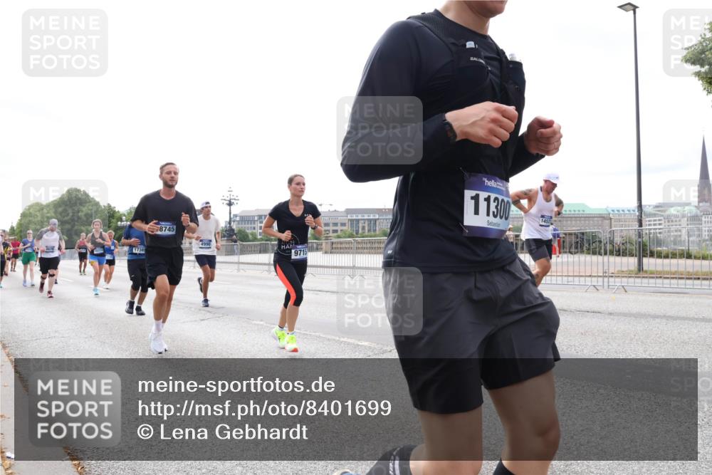 29.06.2025 - hella hamburg halbmarathon Lena Gebhardt http://msf.ph/oto/8401699 29.06.2025 10:23:52 Lombardsbrücke 17385, 8745, 4990, 9715, 11300, 14521, 1048, 1304, 1389, 1444, 1545, 2125, 2489, 3013, 3185, 3579, 4122, 4391, 4597, 4646, 4990, 4993, 5039, 5055, 5160, 5258, 5260, 5358, 5406, 5661, 5954, 6747, 7013, 7029, 7426, 8031, 8141, 8149, 8181, 8502, 8676, 8717, 9217, 9603, 9715, 10649, 11044, 11300, 11306, 11347, 11415, 11454, 11793, 11879, 12874, 13149, 14265, 14510, 14512, 14521, 15709, 15739, 15853, 16185, 16251, 17199 meine-sportfotos.de