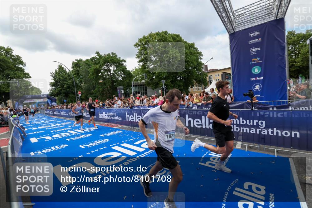 29.06.2025 - hella hamburg halbmarathon Zöllner http://msf.ph/oto/8401708 29.06.2025 10:37:43 Ziel 1505, 10922, 11106, 13595, 14934, 18193, 18216 meine-sportfotos.de