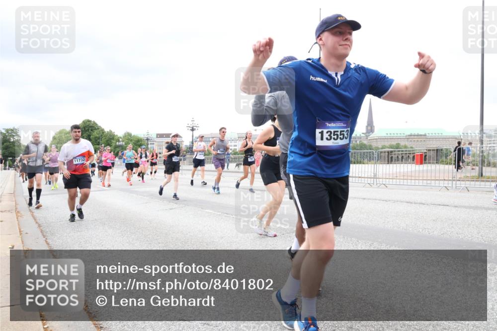 29.06.2025 - hella hamburg halbmarathon Lena Gebhardt http://msf.ph/oto/8401802 29.06.2025 10:58:12 Lombardsbrücke 1512, 11732, 1101, 217, 13553, 1001, 1388, 1845, 2015, 2043, 2169, 2273, 2275, 2451, 2567, 2900, 3540, 3644, 3868, 3936, 4059, 4117, 4429, 5104, 5159, 5655, 5676, 5782, 5988, 6316, 6337, 6825, 7193, 7262, 7556, 7617, 7664, 7783, 7977, 7990, 8076, 8159, 8439, 8440, 8441, 8442, 8474, 8512, 8713, 8773, 8888, 9123, 9180, 9239, 9319, 9394, 9398, 9436, 9481, 9613, 9636, 9832, 10498 meine-sportfotos.de
