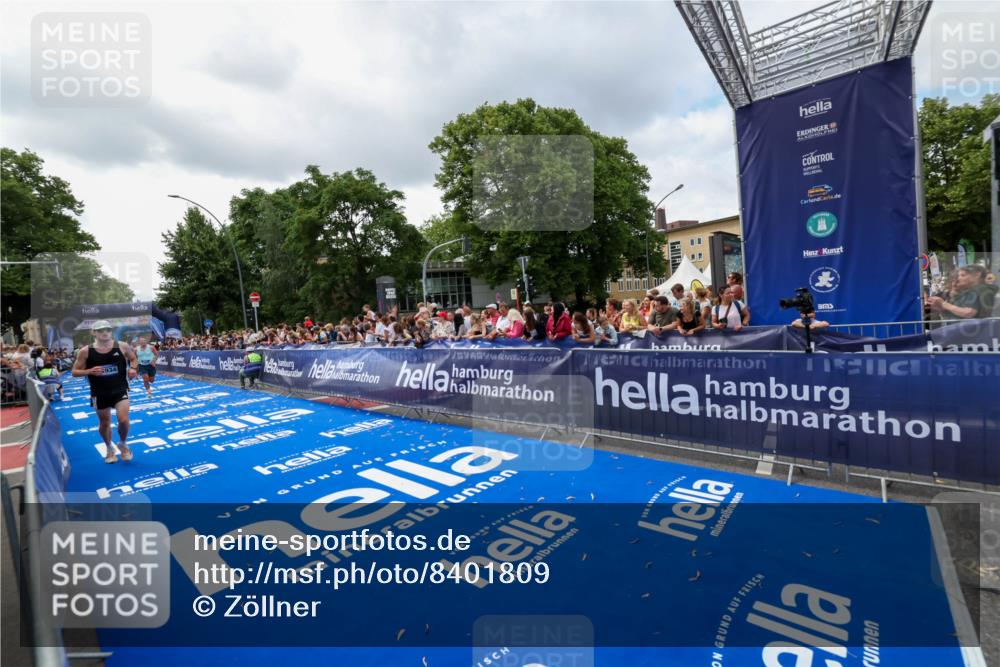 29.06.2025 - hella hamburg halbmarathon Zöllner http://msf.ph/oto/8401809 29.06.2025 10:37:46 Ziel 1505, 1615, 2196, 9171, 13595, 14934 meine-sportfotos.de