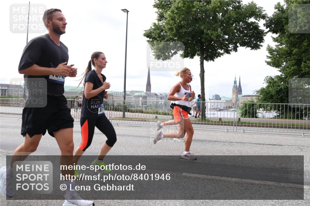 29.06.2025 - hella hamburg halbmarathon Lena Gebhardt http://msf.ph/oto/8401946 29.06.2025 10:23:53 Lombardsbrücke 03, 1048, 1304, 1389, 1444, 1545, 2125, 2489, 3013, 3185, 3579, 4122, 4391, 4597, 4646, 4990, 4993, 5039, 5055, 5160, 5258, 5260, 5358, 5406, 5661, 5954, 6747, 7013, 7029, 7426, 8031, 8141, 8149, 8181, 8502, 8676, 8717, 9217, 9603, 9715, 10649, 11044, 11300, 11306, 11347, 11415, 11454, 11793, 12874, 13149, 14510, 14512, 14521, 15709, 15739, 15853, 16185, 16251, 17199 meine-sportfotos.de