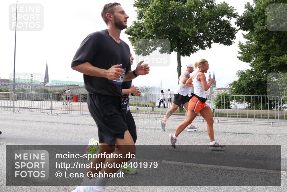 29.06.2025 - hella hamburg halbmarathon Lena Gebhardt http://msf.ph/oto/8401979 29.06.2025 10:23:53 Lombardsbrücke 1048, 1304, 1389, 1444, 1545, 2125, 2489, 3013, 3185, 3579, 4122, 4391, 4597, 4646, 4990, 4993, 5039, 5055, 5160, 5258, 5260, 5358, 5406, 5661, 5954, 6747, 7013, 7029, 7426, 8031, 8141, 8149, 8181, 8502, 8676, 8717, 9217, 9603, 9715, 10649, 11044, 11300, 11306, 11347, 11415, 11454, 11793, 12874, 13149, 14510, 14512, 14521, 15709, 15739, 15853, 16185, 16251, 17199 meine-sportfotos.de