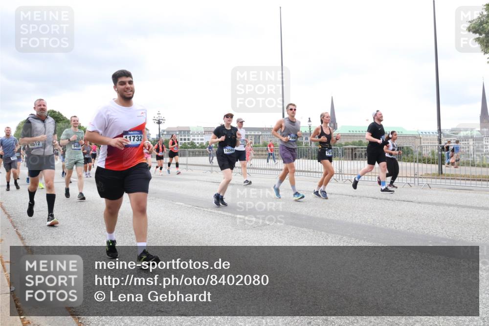 29.06.2025 - hella hamburg halbmarathon Lena Gebhardt http://msf.ph/oto/8402080 29.06.2025 10:58:13 Lombardsbrücke 227, 0512, 9481, 1732, 10560, 1001, 1388, 1845, 2015, 2043, 2169, 2273, 2275, 2451, 2900, 3540, 3644, 3868, 3936, 4059, 4117, 4429, 5104, 5159, 5655, 5676, 5782, 5988, 6316, 6337, 6825, 7193, 7262, 7556, 7617, 7664, 7783, 7977, 7990, 8076, 8159, 8439, 8440, 8441, 8442, 8474, 8512, 8713, 8773, 8888, 9123, 9180, 9239, 9319, 9394, 9398, 9436, 9481, 9613, 9636, 9832, 10498 meine-sportfotos.de