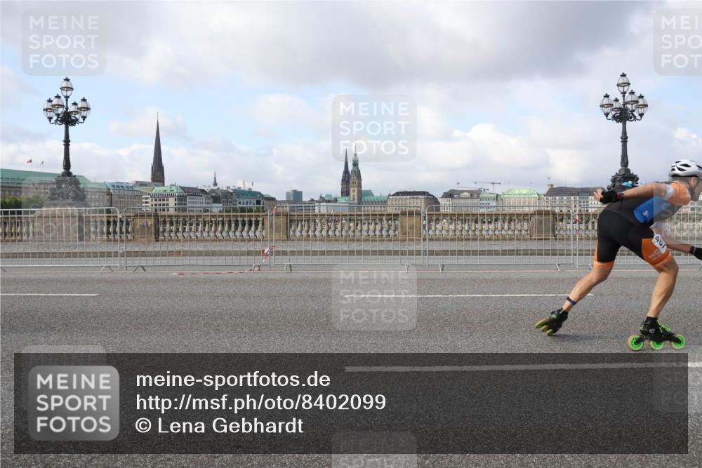 29.06.2025 - hella hamburg halbmarathon Lena Gebhardt http://msf.ph/oto/8402099 29.06.2025 08:53:28 Lombardsbrücke 467 meine-sportfotos.de