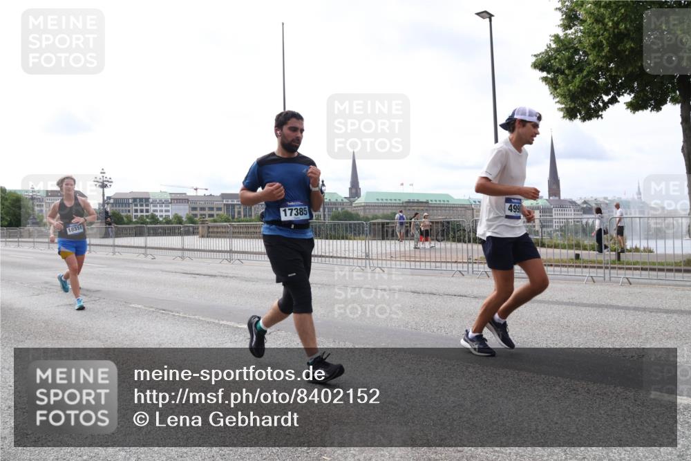 29.06.2025 - hella hamburg halbmarathon Lena Gebhardt http://msf.ph/oto/8402152 29.06.2025 10:23:54 Lombardsbrücke 18314, 17385, 4990, 1048, 1304, 1389, 1444, 1545, 2125, 2489, 3013, 3185, 3579, 4122, 4391, 4597, 4646, 4990, 4993, 5039, 5055, 5160, 5258, 5260, 5358, 5406, 5661, 5954, 6747, 7013, 7029, 7426, 7920, 8031, 8141, 8149, 8181, 8187, 8502, 8676, 8717, 9217, 9603, 9715, 10649, 11044, 11300, 11306, 11347, 11415, 11454, 11793, 12874, 13149, 14510, 14512, 14521, 15709, 15739, 15853, 16185, 16251, 17199 meine-sportfotos.de