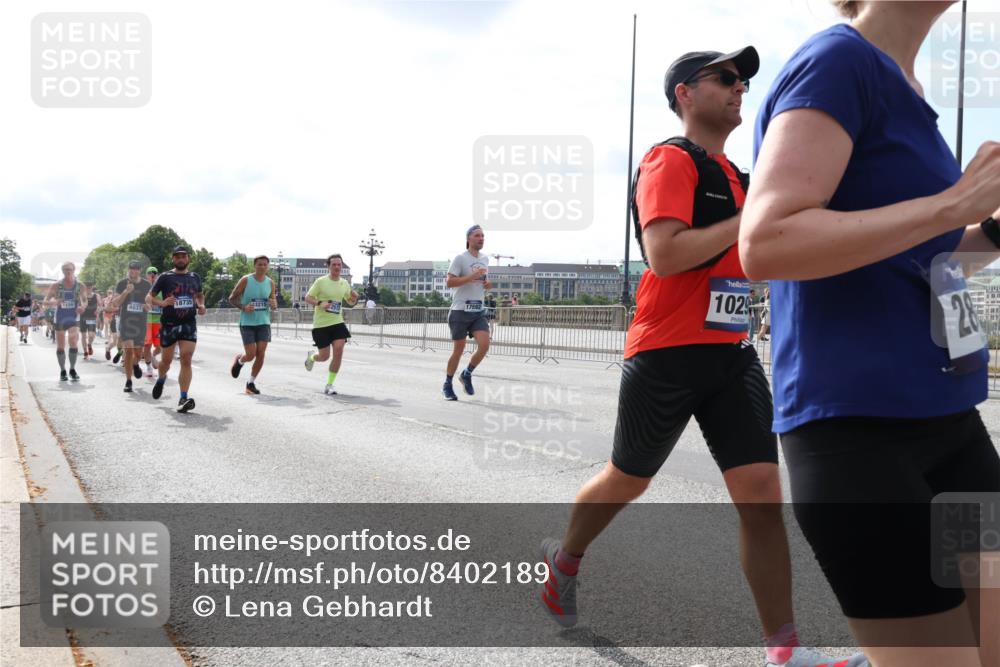 29.06.2025 - hella hamburg halbmarathon Lena Gebhardt http://msf.ph/oto/8402189 29.06.2025 10:16:17 Lombardsbrücke 1156, 4637, 18735, 1029, 1156, 1212, 1244, 1308, 1599, 1651, 2071, 2076, 2165, 2436, 2803, 2835, 3030, 3134, 3156, 3167, 3484, 3648, 3687, 4478, 4583, 4637, 4828, 5046, 5294, 5423, 6024, 6488, 7158, 7358, 7753, 7897, 7941, 7942, 8169, 8274, 8295, 8554, 8597, 8645, 8707, 8746, 8847, 8885, 9601, 9628, 9675, 9784, 9802, 9810, 9881, 10076, 10107, 10139, 10141, 10183, 10292, 10608, 10844, 10990, 11113, 11303, 11344, 11345, 11478, 11774, 11783, 11818, 12427 meine-sportfotos.de