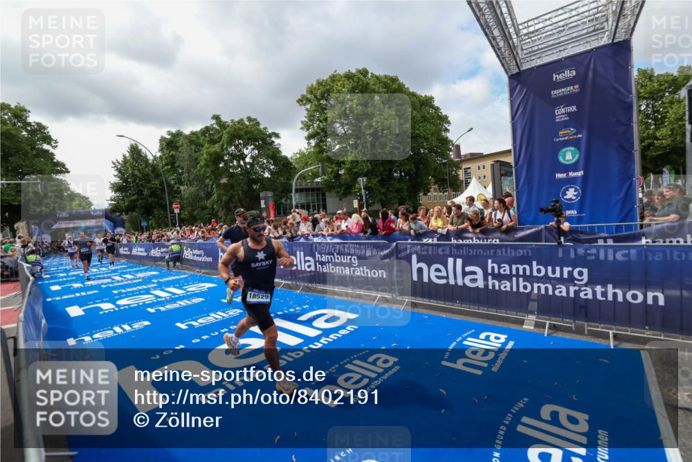 29.06.2025 - hella hamburg halbmarathon Zöllner http://msf.ph/oto/8402191 29.06.2025 10:37:59 Ziel 3480, 3530, 7229, 9643, 10793, 12915, 13900, 15303, 18103, 18529 meine-sportfotos.de