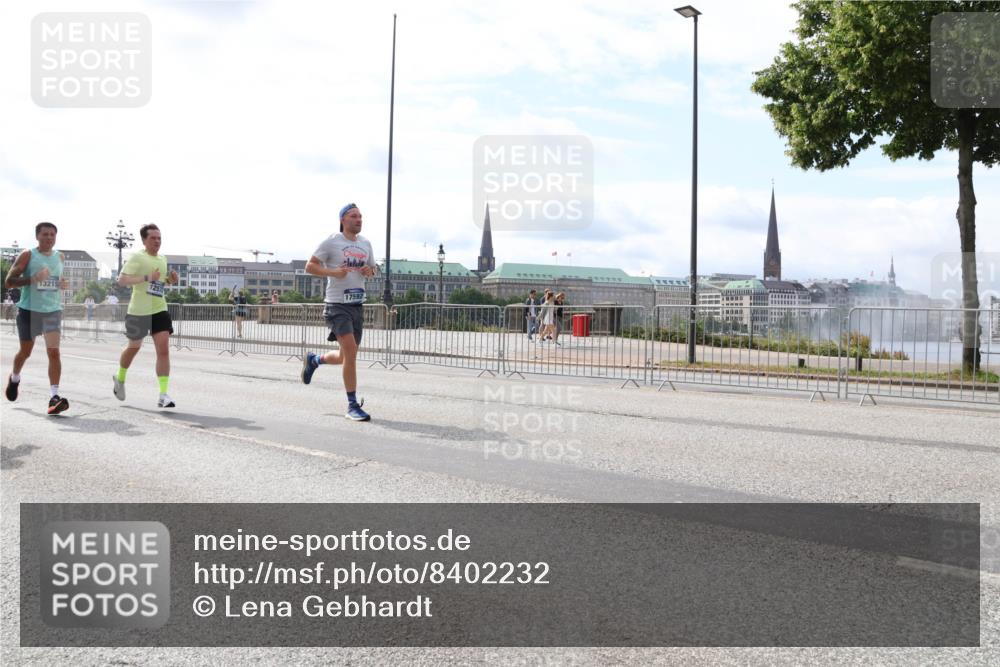 29.06.2025 - hella hamburg halbmarathon Lena Gebhardt http://msf.ph/oto/8402232 29.06.2025 10:16:17 Lombardsbrücke 13215, 1257, 17592, 1156, 1212, 1244, 1308, 1599, 1651, 2071, 2076, 2165, 2436, 2803, 2835, 3030, 3134, 3156, 3167, 3484, 3648, 3687, 4478, 4583, 4637, 4828, 5046, 5294, 5423, 6024, 6488, 7158, 7358, 7753, 7897, 7941, 7942, 8169, 8274, 8295, 8554, 8597, 8645, 8707, 8746, 8847, 8885, 9601, 9628, 9675, 9784, 9802, 9810, 9881, 10076, 10107, 10139, 10141, 10183, 10292, 10608, 10844, 10990, 11113, 11303, 11344, 11345, 11478, 11774, 11783, 11818, 12427 meine-sportfotos.de