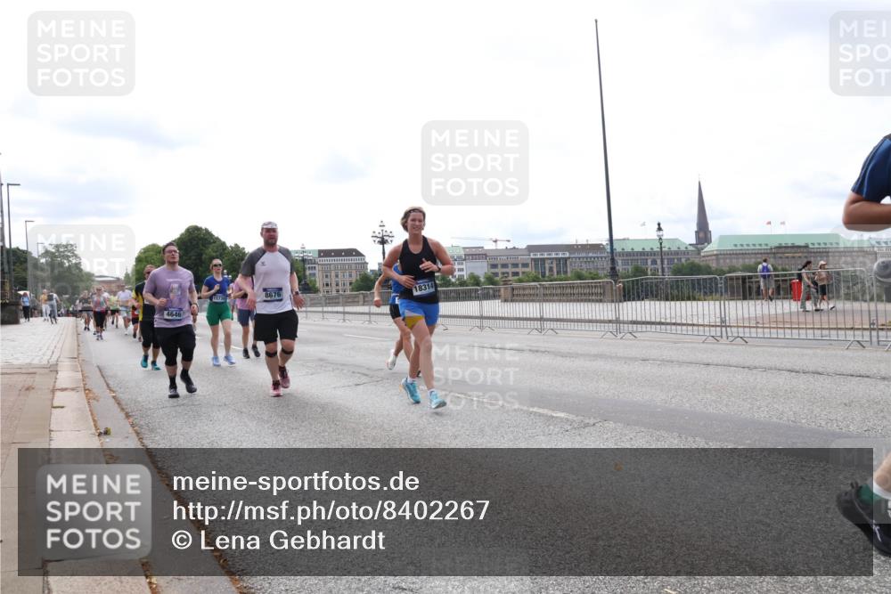 29.06.2025 - hella hamburg halbmarathon Lena Gebhardt http://msf.ph/oto/8402267 29.06.2025 10:23:55 Lombardsbrücke 15739, 8676, 18314, 4646, 1048, 1304, 1389, 1444, 1545, 2125, 2489, 3013, 3185, 3579, 4122, 4391, 4597, 4646, 4990, 4993, 5039, 5055, 5160, 5258, 5260, 5358, 5406, 5661, 5954, 6747, 7013, 7029, 7426, 7920, 8031, 8141, 8149, 8181, 8187, 8502, 8676, 8717, 9217, 9603, 9715, 10649, 11044, 11300, 11306, 11347, 11415, 11454, 11793, 12874, 13149, 14512, 14521, 15709, 15739, 15853, 16185, 16251, 17199 meine-sportfotos.de