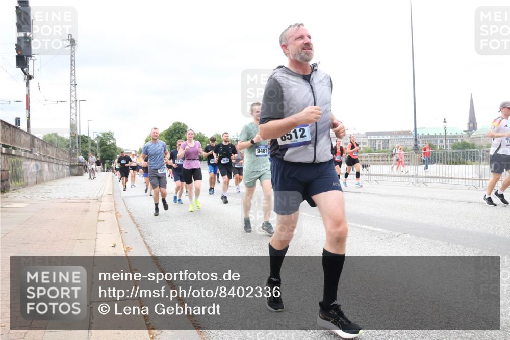 29.06.2025 - hella hamburg halbmarathon Lena Gebhardt http://msf.ph/oto/8402336 29.06.2025 10:58:15 Lombardsbrücke 227, 2169, 11636, 9481, 0512, 100, 1001, 1388, 1845, 2015, 2043, 2169, 2273, 2275, 2451, 2900, 3540, 3644, 3868, 3936, 4059, 4117, 4429, 5104, 5159, 5655, 5676, 5782, 5988, 6316, 6337, 6825, 7193, 7262, 7556, 7617, 7664, 7783, 7870, 7977, 7990, 8076, 8439, 8440, 8441, 8442, 8474, 8512, 8713, 8773, 8888, 9123, 9180, 9239, 9319, 9394, 9398, 9436, 9481, 9636, 9832, 10498 meine-sportfotos.de