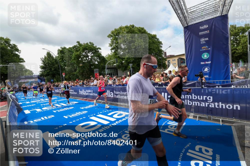 29.06.2025 - hella hamburg halbmarathon Zöllner http://msf.ph/oto/8402401 29.06.2025 10:38:07 Ziel 7229, 8091, 9944, 11049, 11952, 12915, 14274, 15303, 15382, 16698, 17623 meine-sportfotos.de
