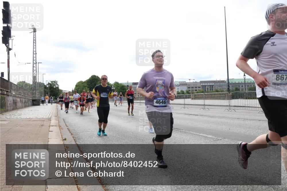 29.06.2025 - hella hamburg halbmarathon Lena Gebhardt http://msf.ph/oto/8402452 29.06.2025 10:23:57 Lombardsbrücke 960, 867, 15853, 4646, 1005, 1009, 1048, 1304, 1389, 1444, 1545, 2125, 2489, 3013, 3185, 3285, 3579, 4122, 4391, 4597, 4646, 4684, 4990, 4993, 5039, 5055, 5160, 5258, 5260, 5358, 5406, 5661, 5954, 6747, 7013, 7029, 7426, 7920, 8031, 8141, 8149, 8181, 8187, 8502, 8676, 8717, 9217, 9603, 9715, 10649, 11044, 11300, 11306, 11347, 11415, 11454, 11793, 13149, 14521, 15709, 15739, 15853, 16185, 16251, 17199 meine-sportfotos.de