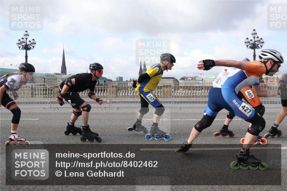 29.06.2025 - hella hamburg halbmarathon Lena Gebhardt http://msf.ph/oto/8402462 29.06.2025 08:53:29 Lombardsbrücke 357, 485, 427 meine-sportfotos.de