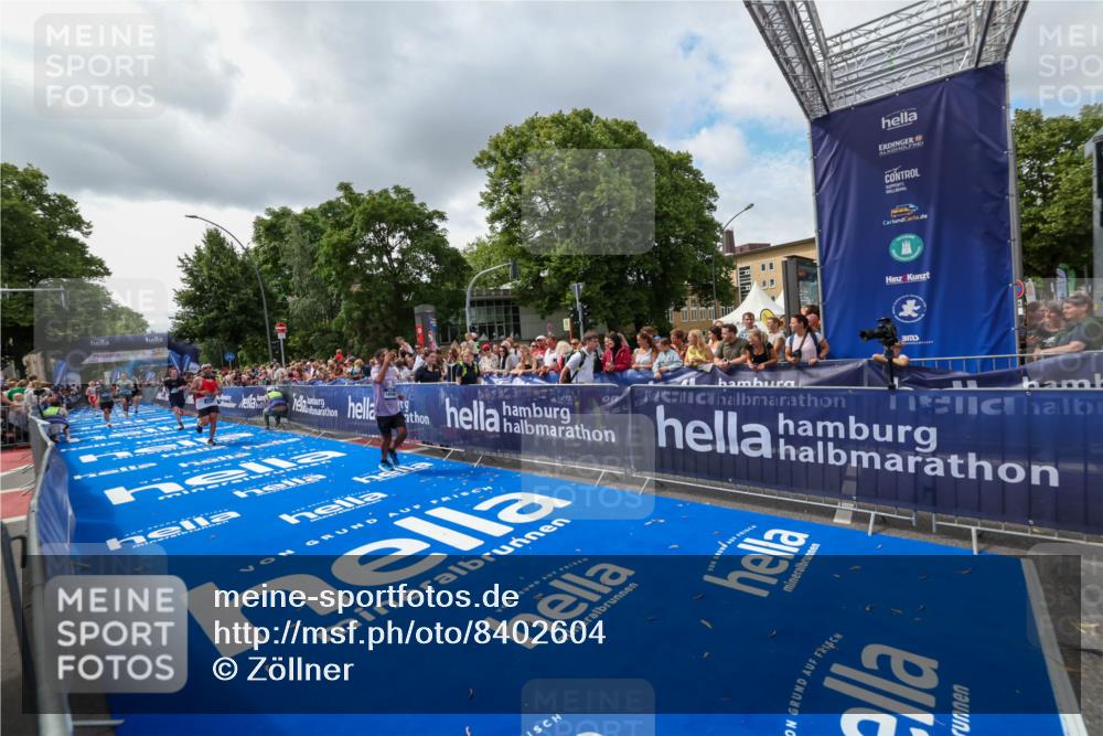 29.06.2025 - hella hamburg halbmarathon Zöllner http://msf.ph/oto/8402604 29.06.2025 10:38:16 Ziel 1688, 2849, 5091, 7743, 8002, 14688, 17623, 18584, 18986 meine-sportfotos.de