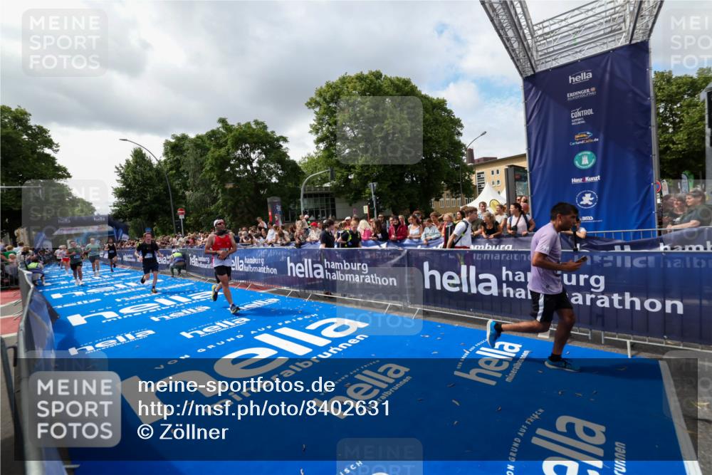 29.06.2025 - hella hamburg halbmarathon Zöllner http://msf.ph/oto/8402631 29.06.2025 10:38:18 Ziel 1688, 2849, 5091, 6095, 7743, 8002, 14688, 18584, 18986 meine-sportfotos.de