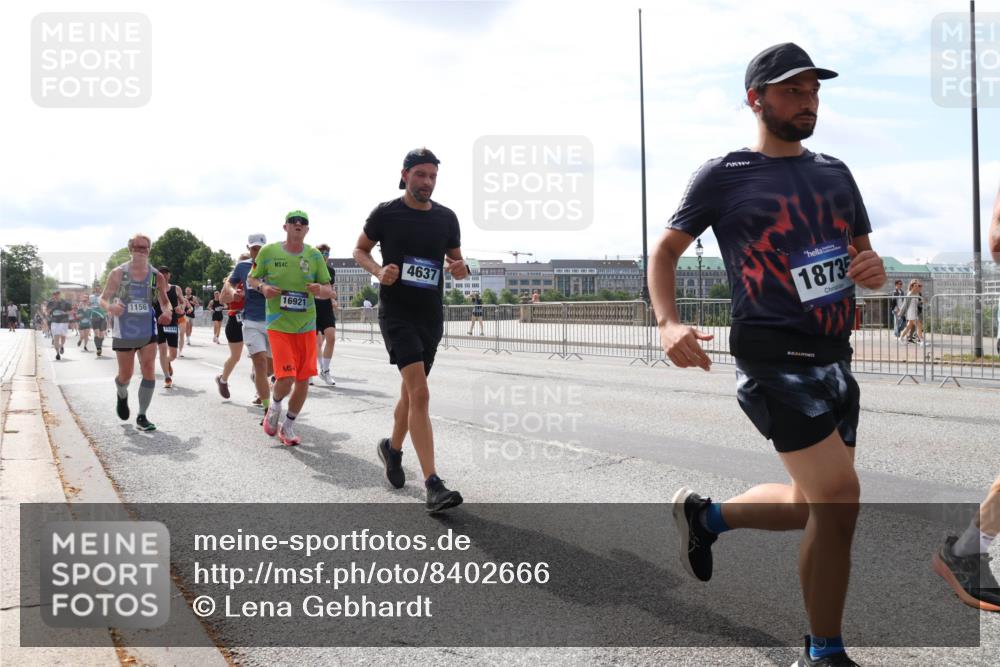 29.06.2025 - hella hamburg halbmarathon Lena Gebhardt http://msf.ph/oto/8402666 29.06.2025 10:16:20 Lombardsbrücke 1156, 4, 16921, 4637, 1873, 1156, 1212, 1244, 1308, 1599, 1651, 2071, 2076, 2165, 2347, 2436, 2803, 2835, 2912, 3030, 3134, 3156, 3167, 3484, 3648, 3687, 4478, 4583, 4637, 4828, 5046, 5294, 5423, 6024, 6488, 7158, 7358, 7753, 7897, 8169, 8274, 8295, 8554, 8597, 8645, 8707, 8746, 8847, 8857, 8885, 9601, 9628, 9664, 9675, 9784, 9802, 9810, 9881, 10076, 10107, 10139, 10141, 10183, 10292, 10844, 10990, 11113, 11303, 11344, 11345, 11478, 11774, 11783, 11818, 12427 meine-sportfotos.de