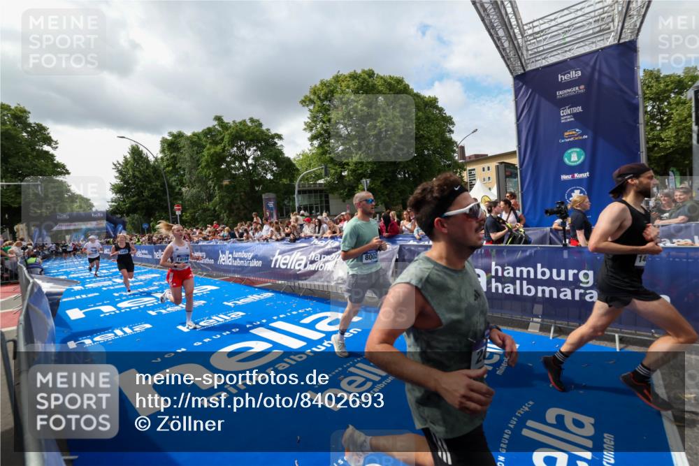 29.06.2025 - hella hamburg halbmarathon Zöllner http://msf.ph/oto/8402693 29.06.2025 10:38:22 Ziel 1042, 1688, 2849, 3431, 6095, 7110, 8002, 14688, 18584 meine-sportfotos.de
