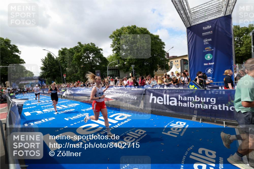 29.06.2025 - hella hamburg halbmarathon Zöllner http://msf.ph/oto/8402715 29.06.2025 10:38:23 Ziel 1042, 1688, 3431, 6095, 7110, 8002, 18584, 18761 meine-sportfotos.de