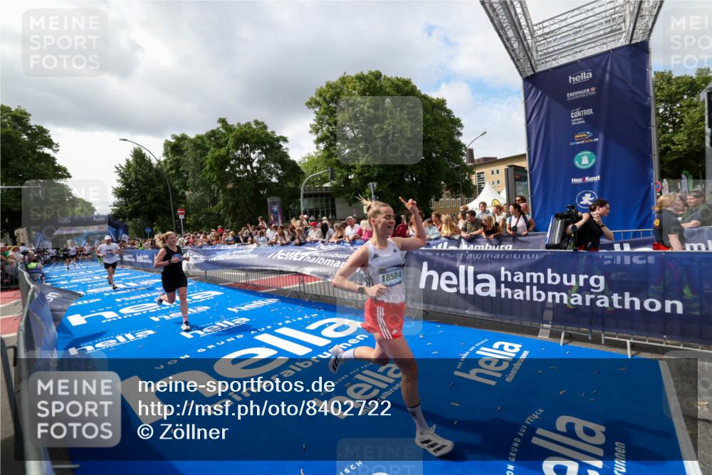 29.06.2025 - hella hamburg halbmarathon Zöllner http://msf.ph/oto/8402722 29.06.2025 10:38:23 Ziel 1042, 1688, 3431, 6095, 7110, 8002, 18584, 18761 meine-sportfotos.de