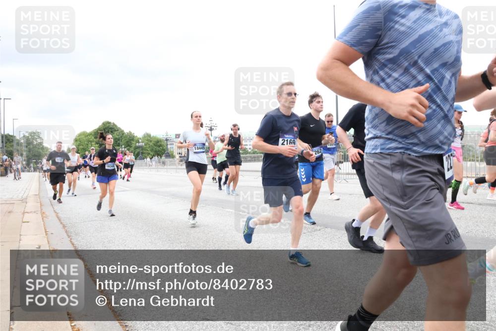 29.06.2025 - hella hamburg halbmarathon Lena Gebhardt http://msf.ph/oto/8402783 29.06.2025 10:58:18 Lombardsbrücke 9832, 16349, 18445, 2169, 262, 15916, 1001, 1388, 1646, 1845, 2043, 2169, 2273, 2275, 2449, 2900, 3540, 3644, 3868, 3936, 4117, 4429, 5104, 5159, 5655, 5676, 5732, 5782, 5988, 6010, 6316, 6337, 6825, 7193, 7262, 7556, 7617, 7664, 7783, 7870, 7933, 7977, 7990, 8076, 8439, 8440, 8441, 8442, 8474, 8512, 8701, 8713, 8773, 8888, 9123, 9180, 9225, 9239, 9319, 9398, 9436, 9481, 9636, 9832, 9889, 10498 meine-sportfotos.de