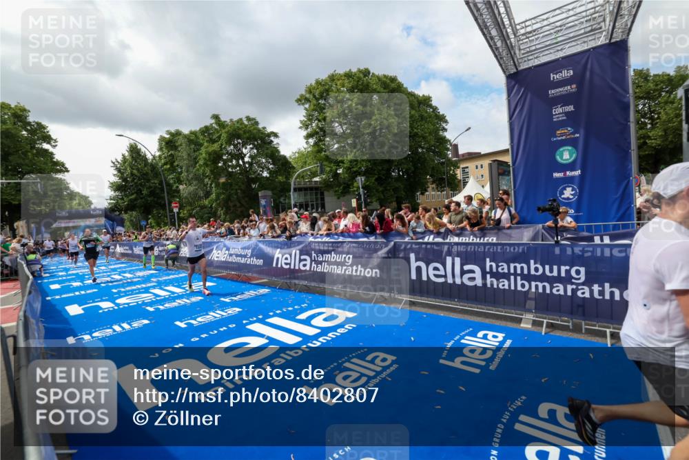 29.06.2025 - hella hamburg halbmarathon Zöllner http://msf.ph/oto/8402807 29.06.2025 10:38:27 Ziel 1042, 1710, 2745, 3014, 3431, 3790, 6095, 7110, 14992, 16075, 16280, 18761 meine-sportfotos.de