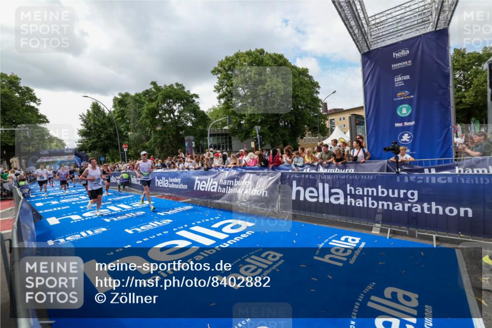 29.06.2025 - hella hamburg halbmarathon Zöllner http://msf.ph/oto/8402882 29.06.2025 10:38:30 Ziel 1710, 2745, 3014, 3431, 3790, 7110, 8571, 14992, 16075, 16280, 18357, 18761 meine-sportfotos.de