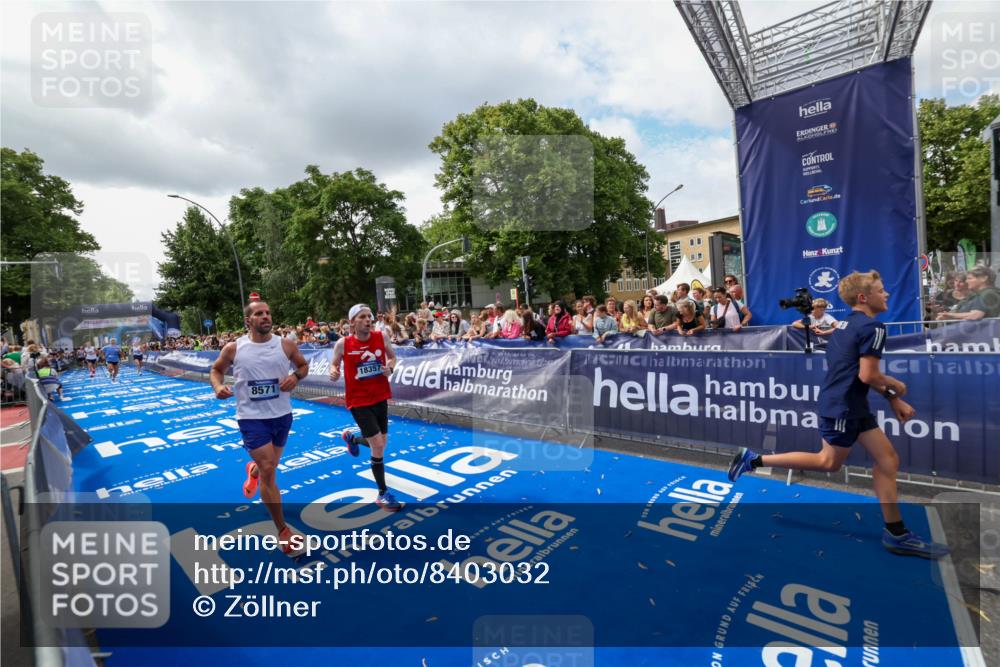 29.06.2025 - hella hamburg halbmarathon Zöllner http://msf.ph/oto/8403032 29.06.2025 10:38:36 Ziel 8571, 11379, 14905, 16280, 17154, 18357 meine-sportfotos.de