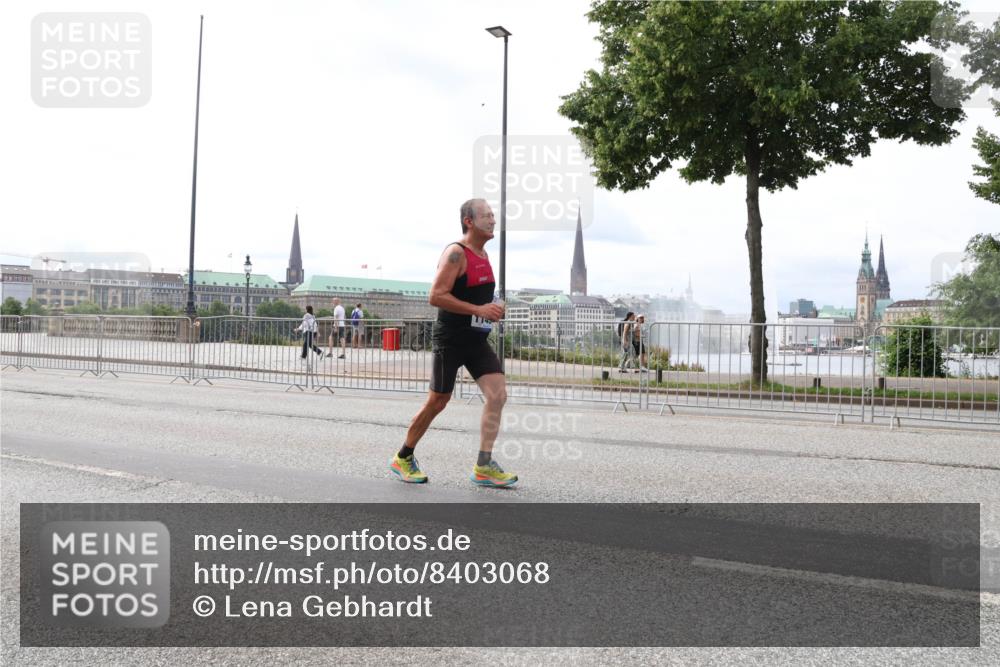 29.06.2025 - hella hamburg halbmarathon Lena Gebhardt http://msf.ph/oto/8403068 29.06.2025 10:24:01 Lombardsbrücke 1005, 1009, 1304, 1389, 1444, 1545, 2125, 2489, 3013, 3185, 3285, 3579, 4122, 4391, 4597, 4646, 4684, 4719, 4990, 4993, 5039, 5055, 5160, 5258, 5260, 5358, 5406, 5661, 5954, 6747, 7013, 7426, 7920, 8031, 8141, 8149, 8167, 8181, 8187, 8297, 8502, 8676, 8717, 9217, 9603, 9715, 10649, 11044, 11300, 11306, 11347, 11415, 11454, 11793, 12210, 13149, 13711, 14521, 15739, 15853, 16251, 17199 meine-sportfotos.de