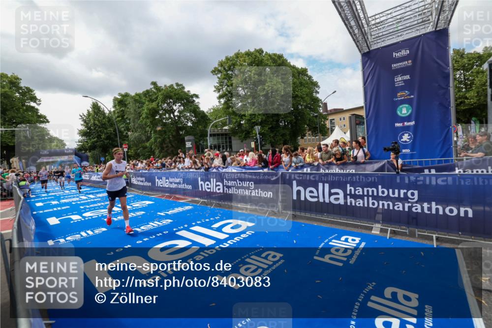 29.06.2025 - hella hamburg halbmarathon Zöllner http://msf.ph/oto/8403083 29.06.2025 10:38:43 Ziel 4148, 5248, 6684, 8450, 9403, 11281, 11282, 11379, 12772, 17154, 18188, 19004 meine-sportfotos.de