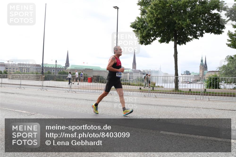 29.06.2025 - hella hamburg halbmarathon Lena Gebhardt http://msf.ph/oto/8403099 29.06.2025 10:24:01 Lombardsbrücke 1145, 1005, 1009, 1304, 1389, 1444, 1545, 2125, 2489, 3013, 3185, 3285, 3579, 4122, 4391, 4597, 4646, 4684, 4719, 4990, 4993, 5039, 5055, 5160, 5258, 5260, 5358, 5406, 5661, 5954, 6747, 7013, 7426, 7920, 8031, 8141, 8149, 8167, 8181, 8187, 8297, 8502, 8676, 8717, 9217, 9603, 9715, 10649, 11044, 11300, 11306, 11347, 11415, 11454, 11793, 12210, 13149, 13711, 14521, 15739, 15853, 16251, 17199 meine-sportfotos.de